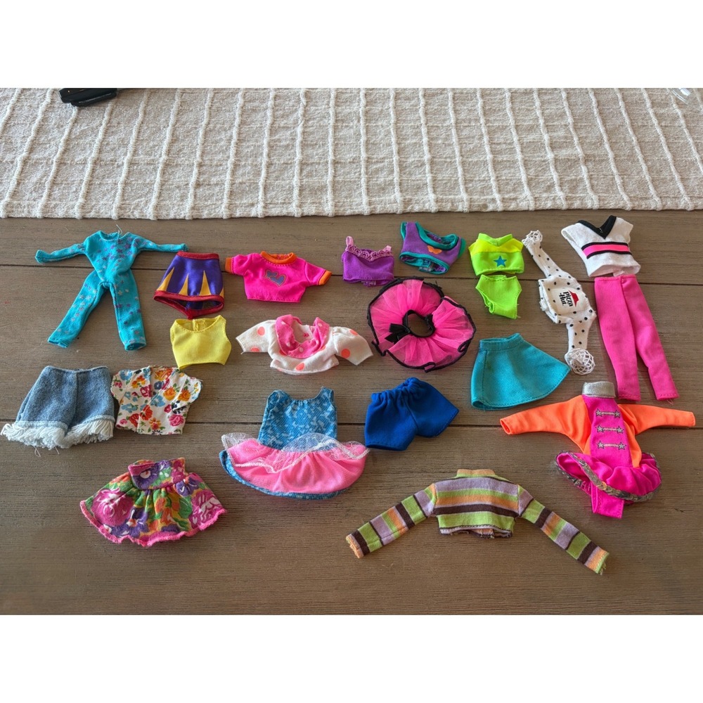 Vintage lot of Skipper Barbie little sister clothes 21 pieces 1990's